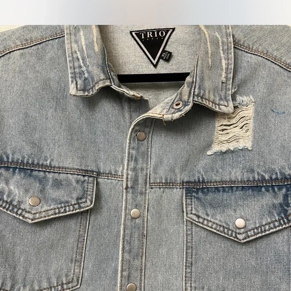 Denim Jacket with Mona Lisa Print - Picture 3 of 6